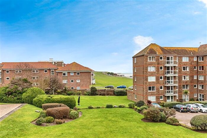 1 Bedroom Flat To Rent In Homelawn House, Bexhill-On-Sea, TN40