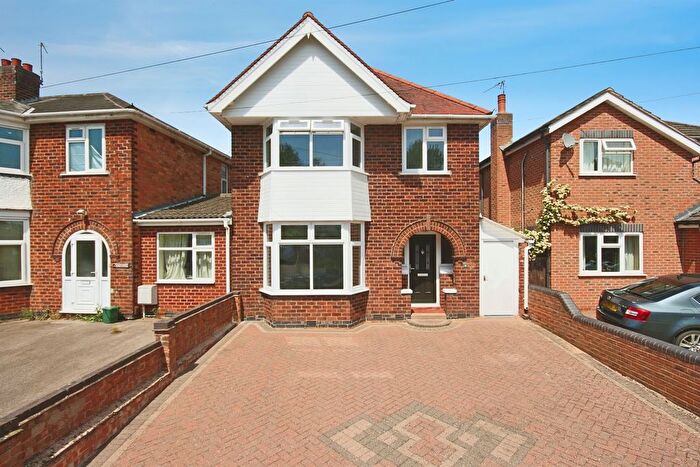 3 Bedroom Link Detached House For Sale In St. Helens Road, Leamington Spa, CV31