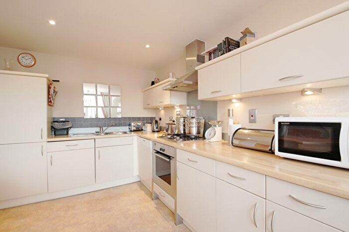 2 Bedroom Apartment To Rent In Coopers Lane, Abingdon, OX14
