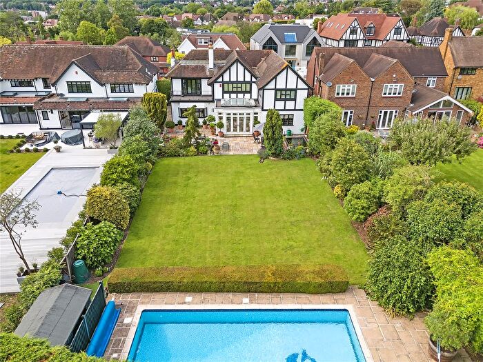 6 Bedroom Detached House For Sale In Spareleaze Hill, Loughton, Essex, IG10