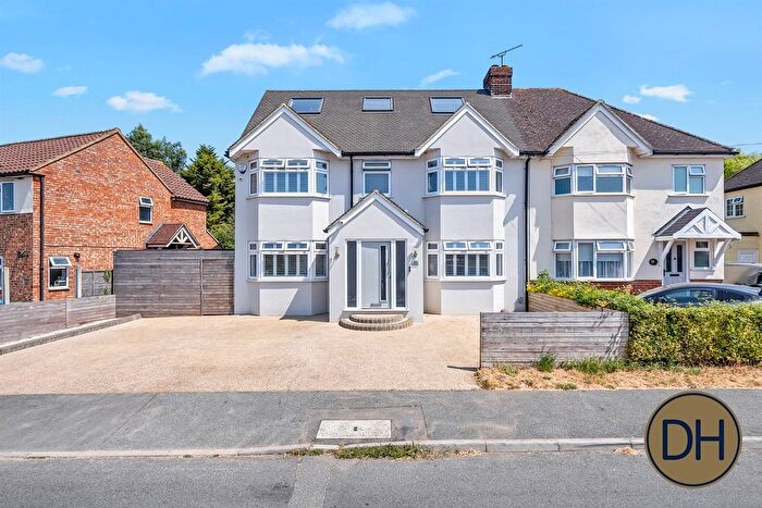 6 Bedroom Semi-Detached House For Sale In Queens Road, CM16