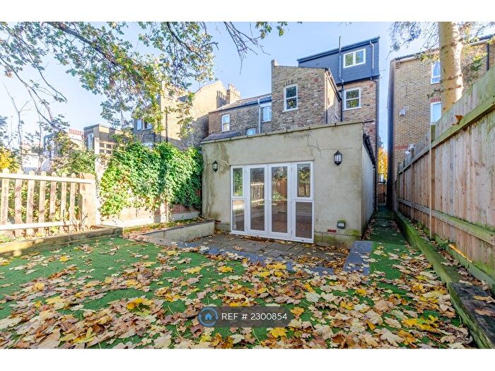 2 Bedroom Flat To Rent In Copleston Road, London, SE15