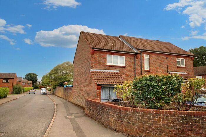2 Bedroom House To Rent In Tamarind Close, Guildford, Surrey, GU2