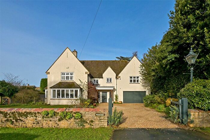 5 Bedroom Detached House For Sale In Woodgreen, Witney, Oxfordshire, OX28