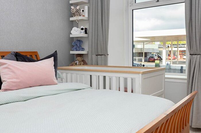 1 Bedroom Flat For Sale In Clarkston Road, Muirend, G44