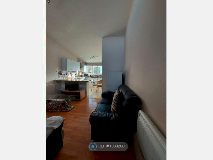 3 Bedroom Flat To Rent In Finborough Road, London, SW10