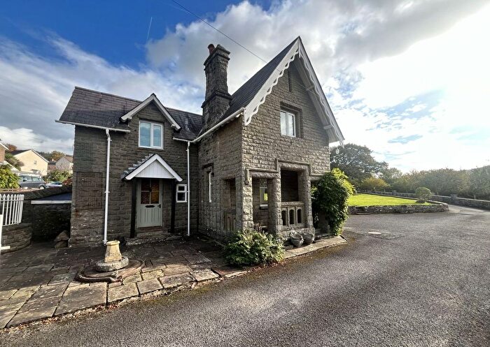 3 Bedroom Detached House For Sale In Brecon Road, Crickhowell, NP8