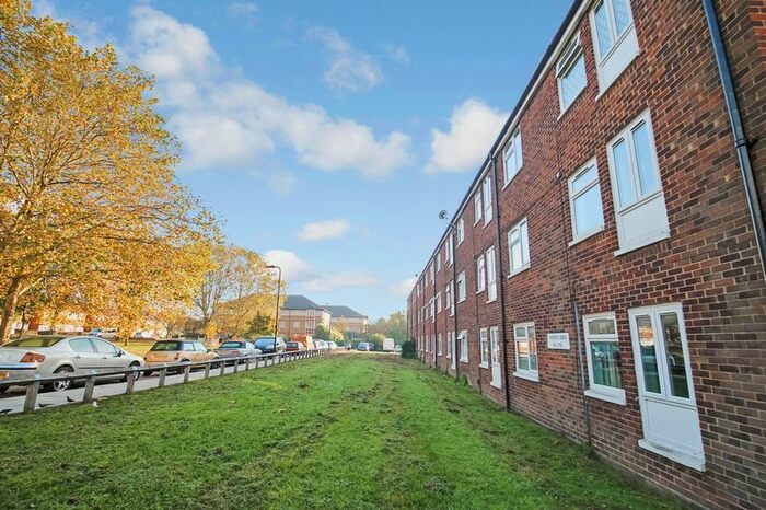 1 Bedroom Flat To Rent In Haydock Green, Northolt, UB5