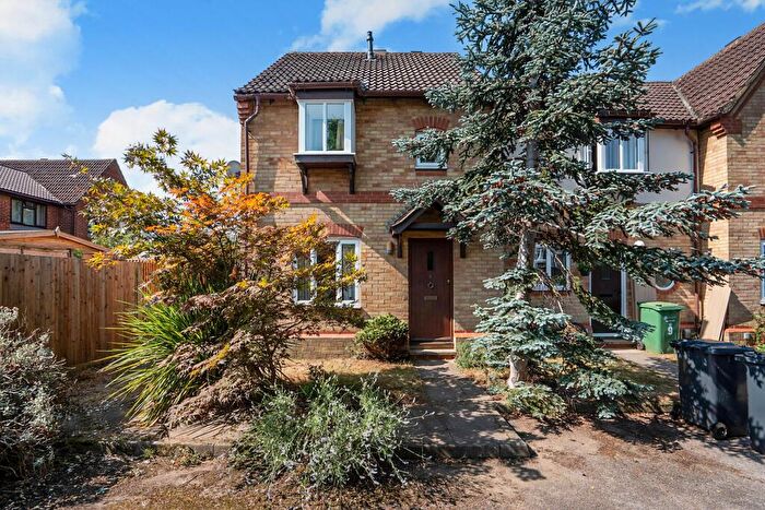 3 Bedroom End Of Terrace House For Sale In Cotts Wood Drive, Burpham, Guildford, Surrey, GU4