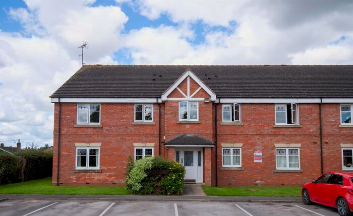 2 Bedroom Flat To Rent In Saddlers Close, Huntington, York, YO32