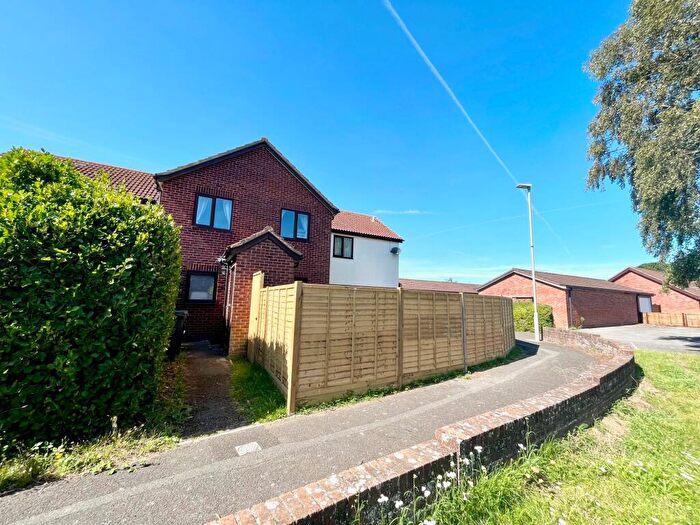 2 Bedroom House To Rent In Saffron Drive, Christchurch, BH23