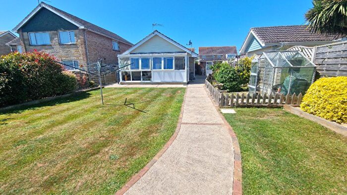 2 Bedroom Detached Bungalow For Sale In Brook Furlong, Bembridge, Isle Of Wight, PO35