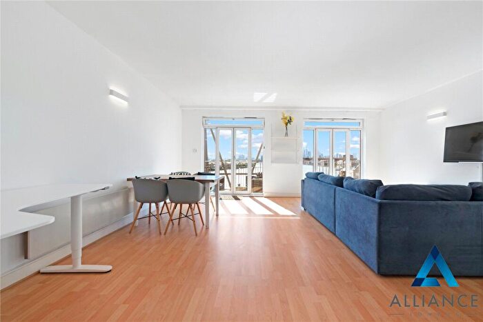 2 Bedroom Apartment To Rent In Three Colt Street, London, E14