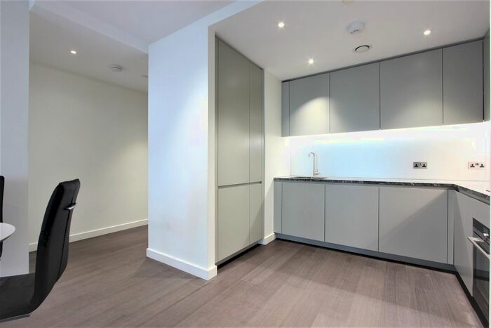 2 Bedroom Flat To Rent In Cutter Lane, London, SE10