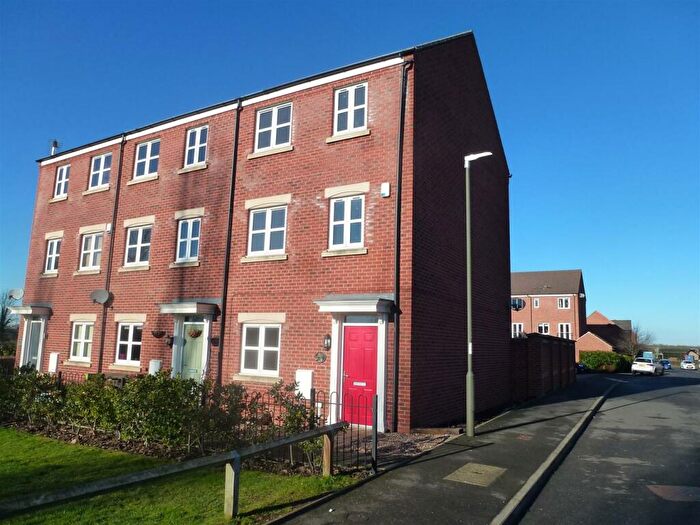3 Bedroom End Of Terrace House To Rent In Cheal Close, Shardlow, Derby, DE72