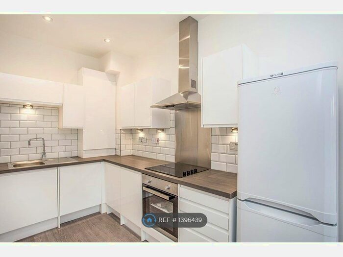 1 Bedroom Flat To Rent In Hatters Court, Luton, LU1