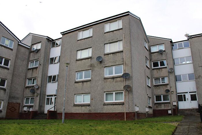 2 Bedroom Flat To Rent In Dougray Place, Barrhead, G78