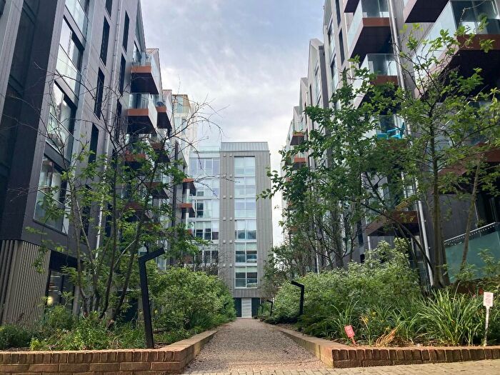 2 Bedroom Apartment To Rent In Circus Street, BN2