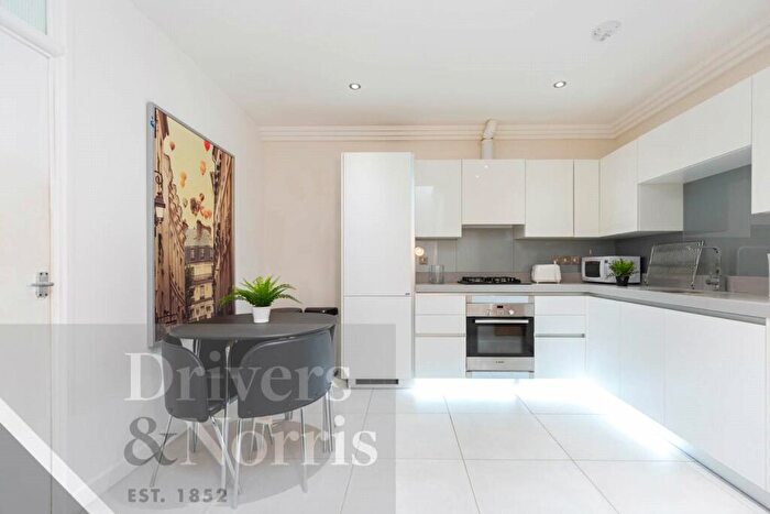 4 Bedroom Apartment To Rent In Lotus Mews, Sussex Way, Upper Holloway, London, N19