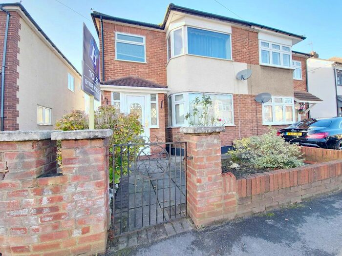 3 Bedroom Semi-Detached House To Rent In Franmil Road, Hornchurch, Essex, RM12