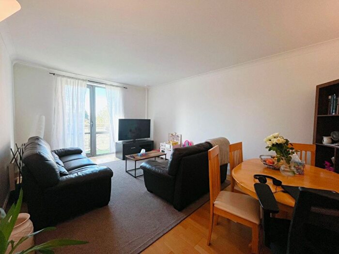 2 Bedroom Flat To Rent In Merchants Quay, East Street, Leeds, LS9