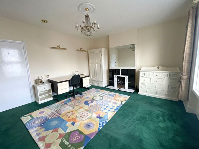 1 Bedroom Property To Rent In Merton Road, Wimbledon, SW19