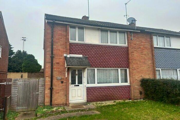 3 Bedroom Property To Rent In Mansfield Road, Basingstoke, RG22