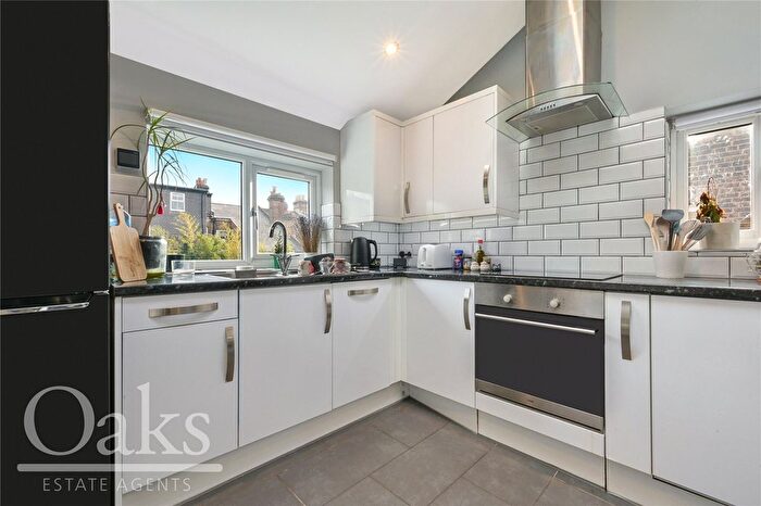 2 Bedroom Flat To Rent In Danbrook Road, Streatham, SW16