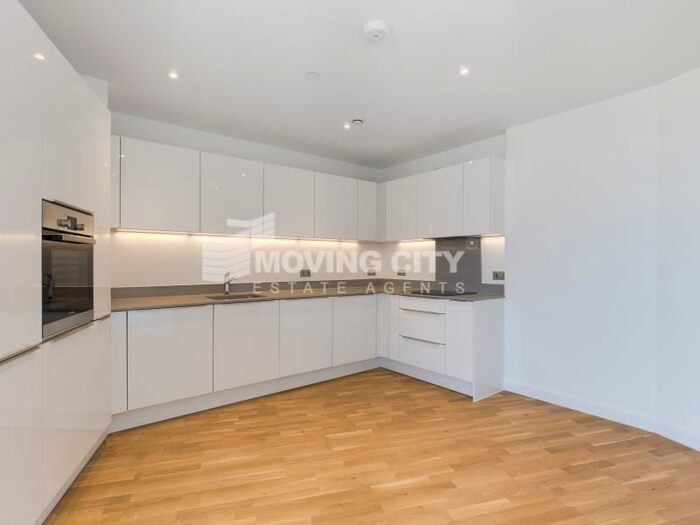 2 Bedroom Flat To Rent In St Marks Square, Bromley, BR2