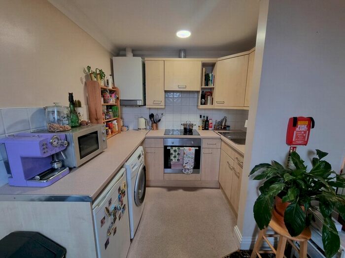 Studio To Rent In Hale Lane, Mill Hill, NW7