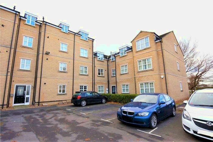 2 Bedroom Apartment To Rent In Woolcombers Way, Bradford, West Yorkshire, BD4