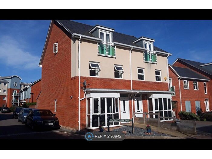 4 Bedroom Semi-Detached House To Rent In Reynolds Avenue, Redhill, RH1