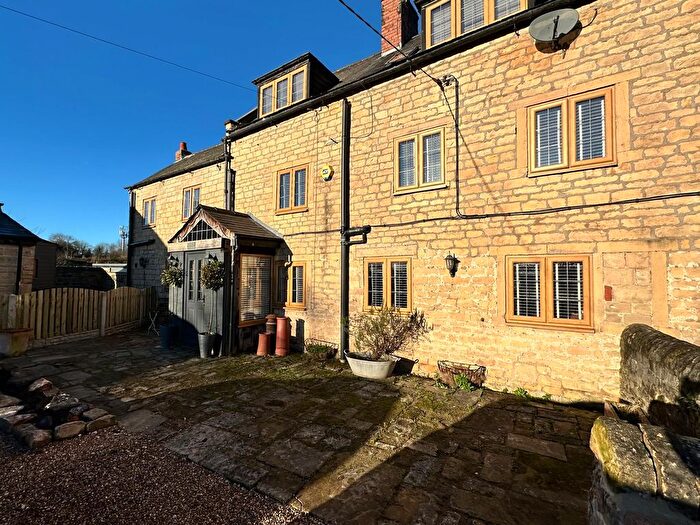 4 Bedroom Semi-Detached House To Rent In Sunnydale, Northfield Lane, Mansfield Woodhouse, Mansfield, Notti, NG19