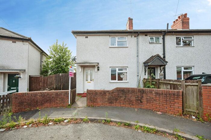 2 Bedroom End Of Terrace House For Sale In Beechwood Road, Dudley, DY2