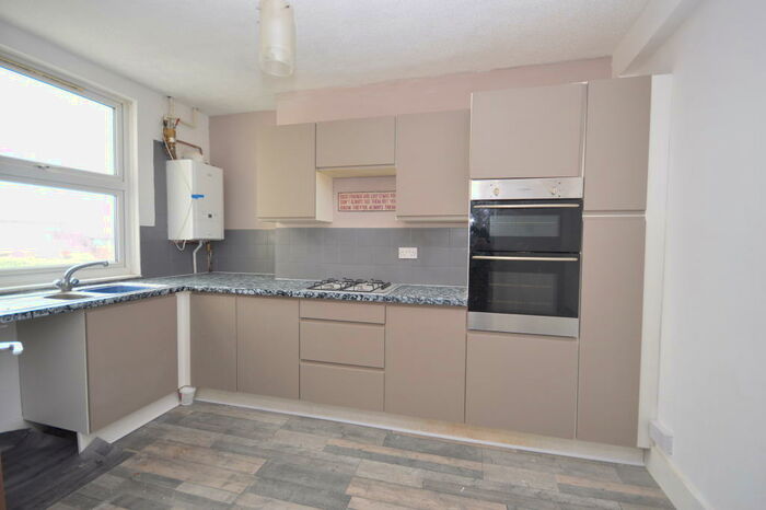 3 Bedroom House To Rent In Ford Street, Kettering, NN16