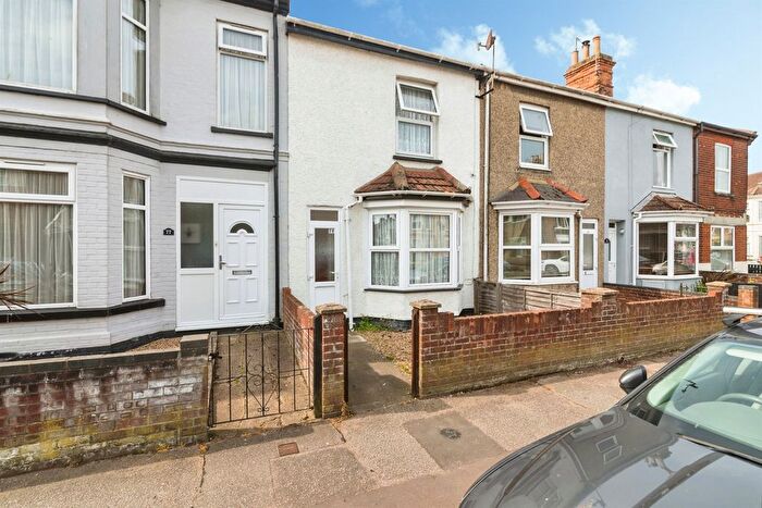 3 Bedroom Terraced House For Sale In Lorne Park Road, Lowestoft, NR33