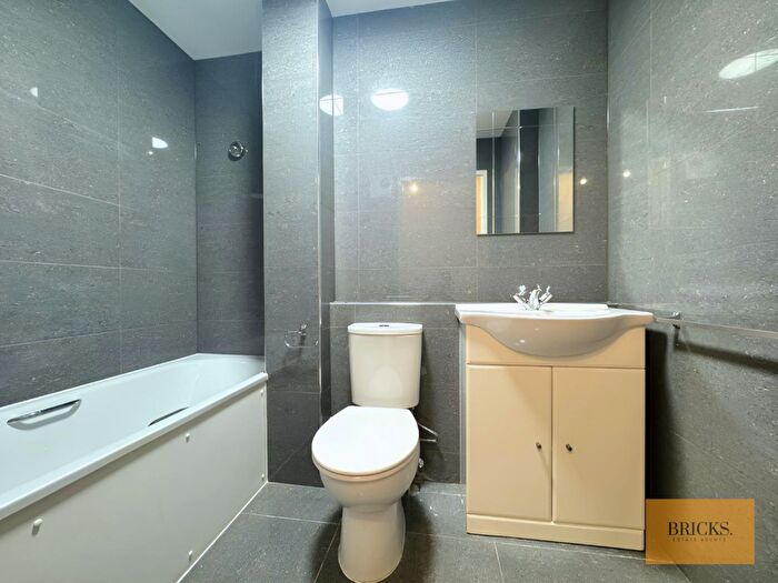 1 Bedroom Flat To Rent In Flat, Rothesay Road, Luton, LU1