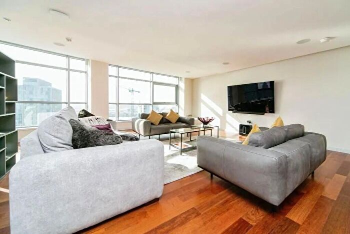 3 Bedroom Apartment To Rent In Clarence Street, Liverpool, Merseyside, L3