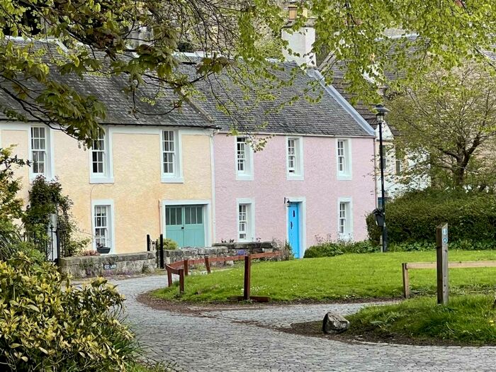 3 Bedroom Villa For Sale In West Green, Culross, KY12