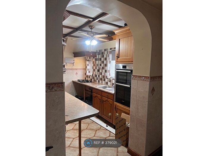 4 Bedroom Semi-Detached House To Rent In Woodhouse Road, Coalville, LE67