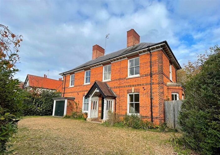 5 Bedroom Detached House For Sale In Park Road: Peterborough, PE1