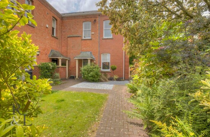 3 Bedroom End Of Terrace House To Rent In Chelsea Mews, Radcliffe-on-Trent, Nottingham, Nottinghamshire, NG12