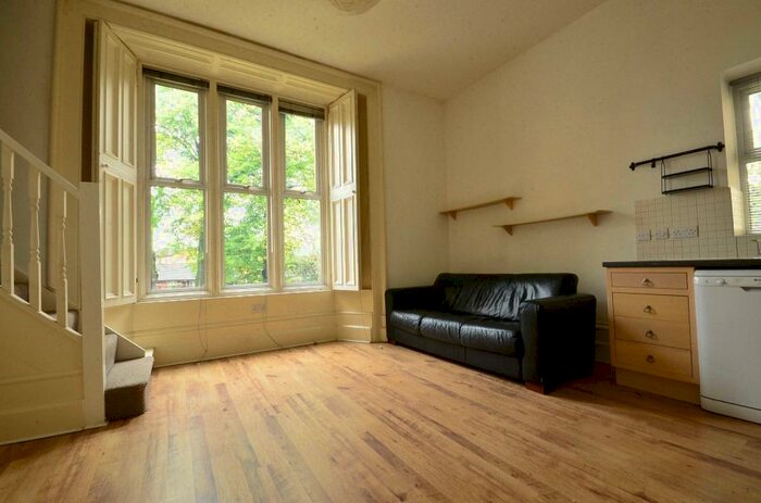 2 Bedroom Apartment To Rent In The Poplars, Whalley Range, Manchester, Manchester, M16