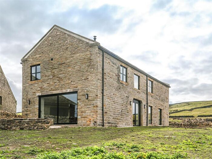 4 Bedroom Detached House For Sale In West Barn, Moss Edge Farm, Holmbridge, HD9