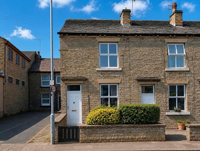 2 Bedroom End Of Terrace House For Sale In William Street, Brighouse, West Yorkshire, HD6