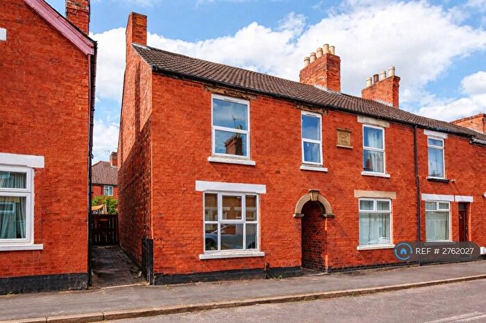 3 Bedroom End Of Terrace House To Rent In Victoria Street, Grantham, NG31