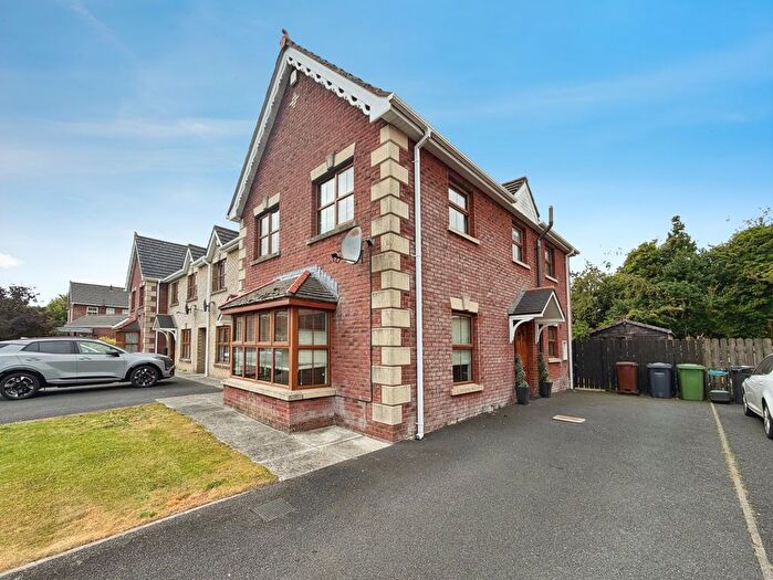 3 Bedroom Town House For Sale In Chestnut Hall Mews, Maghaberry, BT67