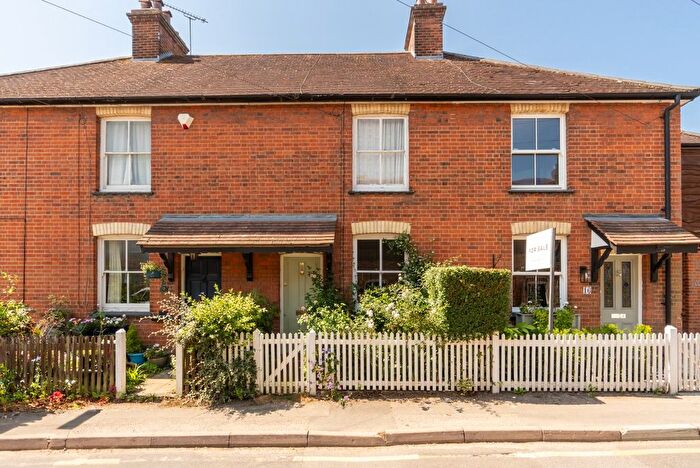 2 Bedroom Detached House For Sale In Lakes Lane, Beaconsfield, HP9