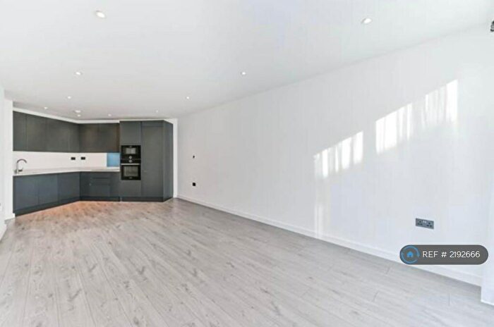 2 Bedroom Flat To Rent In Purley, Purley, CR8