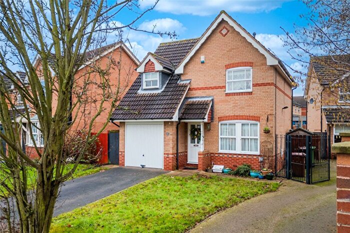 3 Bedroom Detached House For Sale In Tarn Hows Walk, Ackworth, WF7